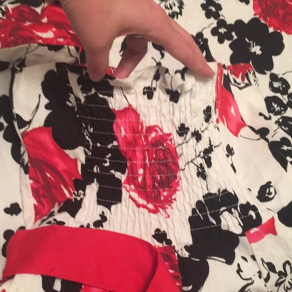 NWOT floral dress - Picture 5 of 6